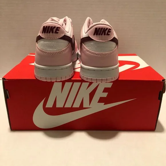 Nike Dunk Low - Picture 3 of 5